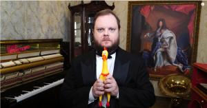 尖叫雞化身打「擠」樂器 共同演奏莫札特的詠嘆調-職人選物