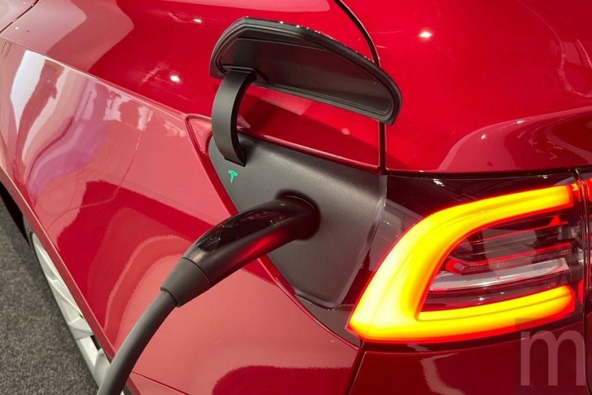 Tesla 開放充電頭規格並改名 NACS 將吸引更多第三方品牌電動車採用 - 職人選物-職人選物