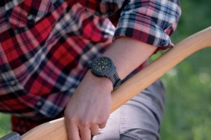 Garmin 新款 Instinct 系列智慧運動錶發表 結合指針與顯示螢幕 可依需求改變指針顯示模式-職人選物