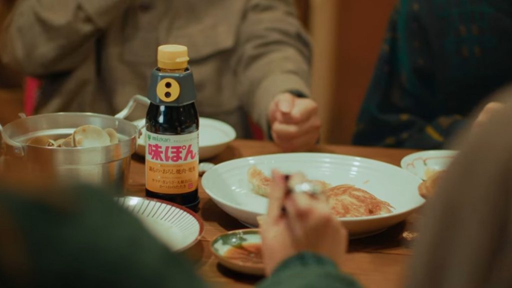 日本調味料公司味滋康開發能自動捕捉用餐幸福時刻畫面的 SHIAWASE PON! 相機 - 職人選物-職人選物