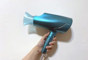 負離子吹風機原理 如何讓髮絲不糾結、快乾卻又同時柔順-職人選物