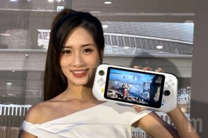 Logitech G CLOUD Gaming Handheld 在台上市 與台哥大合作資費方案 對應 NVIDIA、微軟雲端串流遊戲服務 或串流遊玩 Steam 遊戲-職人選物