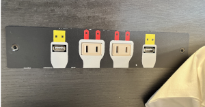 為什麼炸彈超人要排排站？原來只是貼心的充電頭圖示-職人選物