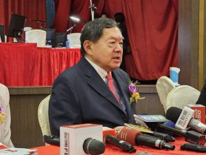 遠傳電信董事長徐旭東:明天開始穿皮衣 我的股價會上來嗎?-職人選物