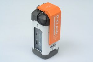 中二軍武魂爆表!P-Flash閃光彈行動電源評測:18650電池自由配、插銷拔除保險彈飛真好玩-職人選物