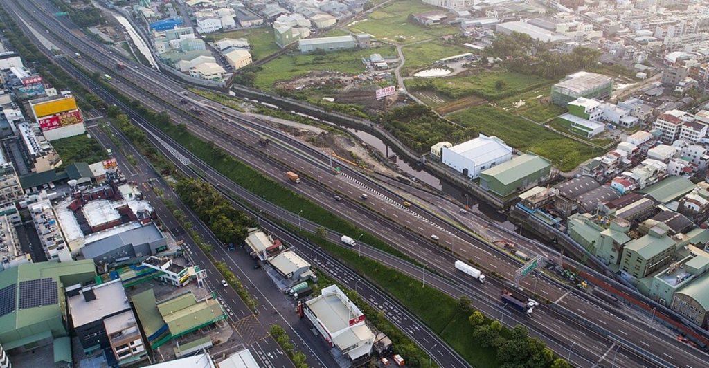 2024除夕交通管制懶人包：高速公路高乘載、國道省道塞車路段、替代道路、即時路況查詢 - 職人選物-職人選物