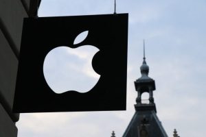 蘋果可能已完成兩款可凹折手機原型 最快 2026 年上市-職人選物