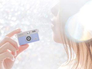 Kenko推出配有超小液晶螢幕的Pieni M玩具相機,不到台幣2千元拍起來有油畫感-職人選物