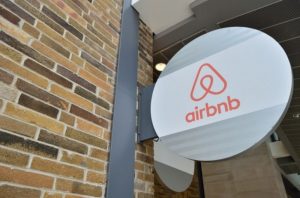 Airbnb 更新房源標籤 使用者更容易辨識房源品質-職人選物