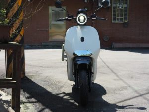 Gogoro Jego雙電池版綠牌電動機車評測，比Viva更實用、里程大躍進的綠牌純電機車-職人選物