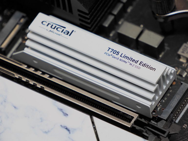 美光Crucial T705 PCIe Gen 5 NVMe SSD評測，快還要更快、白色散熱器限量版更吸睛 - 職人選物-職人選物