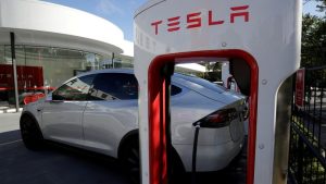 Tesla 2024Q1 財報：生產 43.3 萬輛車，交車 38.7 萬輛-職人選物