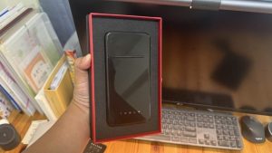 可雙向無線充電的Tesla無線行動電源開箱:iPhone 15以前的使用者不要買-職人選物