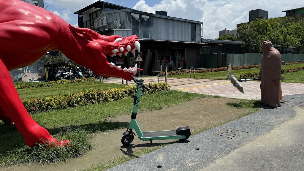 共享電動滑板車oloo實際體驗：輕鬆在大學教室間移動 - 職人選物-職人選物