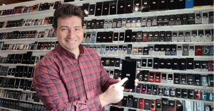 一個人收藏手機最多幾支？答案是3,615支-職人選物