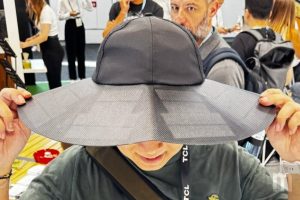 IFA 2024：EcoFlow 展示太陽能充電帽及可分離式行動電源-職人選物