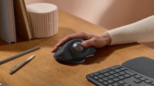 羅技推出改版軌跡球MS575SP與MX ERGO S，採用靜音按鍵降低80%觸發噪音-職人選物