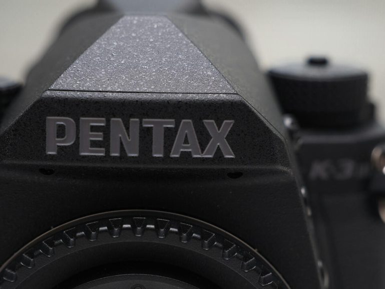 Pentax K-3 III Monochrome黑白數位單眼相機評測，為回歸攝影最初純粹黑白影像而生的異端相機 - 職人選物-職人選物