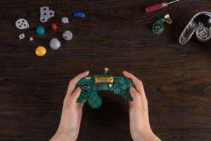 8BitDo 推出 GameCube 控制器改裝配件 變身無線藍牙手把-職人選物