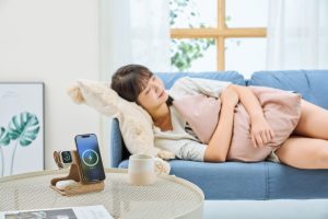 moshi Taita M 三合一可摺疊無線充電座 同時為三種設備充電的最佳方案-職人選物