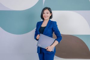 斜槓主播劉姿麟——用頂級 AI 商務筆電掌握天下事,展現自媒體的傳播影響力!-職人選物