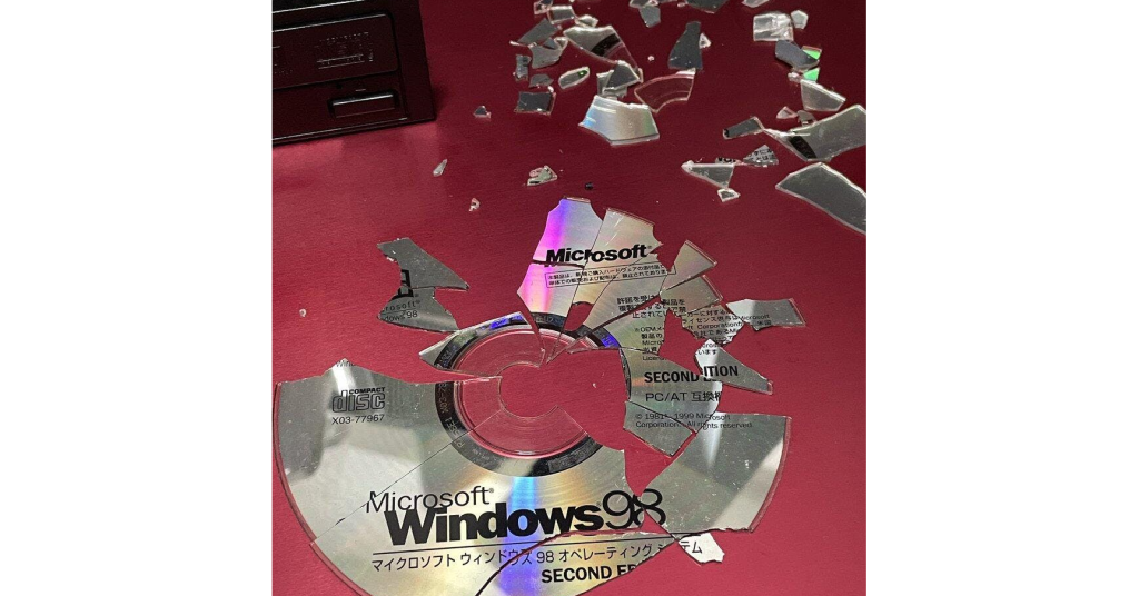 Windows 98 光碟突然碎裂，數位遺產保存的無奈 - 職人選物-職人選物