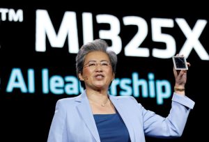 AMD公佈最多192 Zen 5核心的第5代EPYC處理器、AMD Instinct MI325X加速器-職人選物