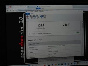 高通以同機構筆電將Snapdragon X Elite與Core Ultra 200V進行實地測試,強調CPU真實性能優於對手、電池模式幾無衰減-職人選物