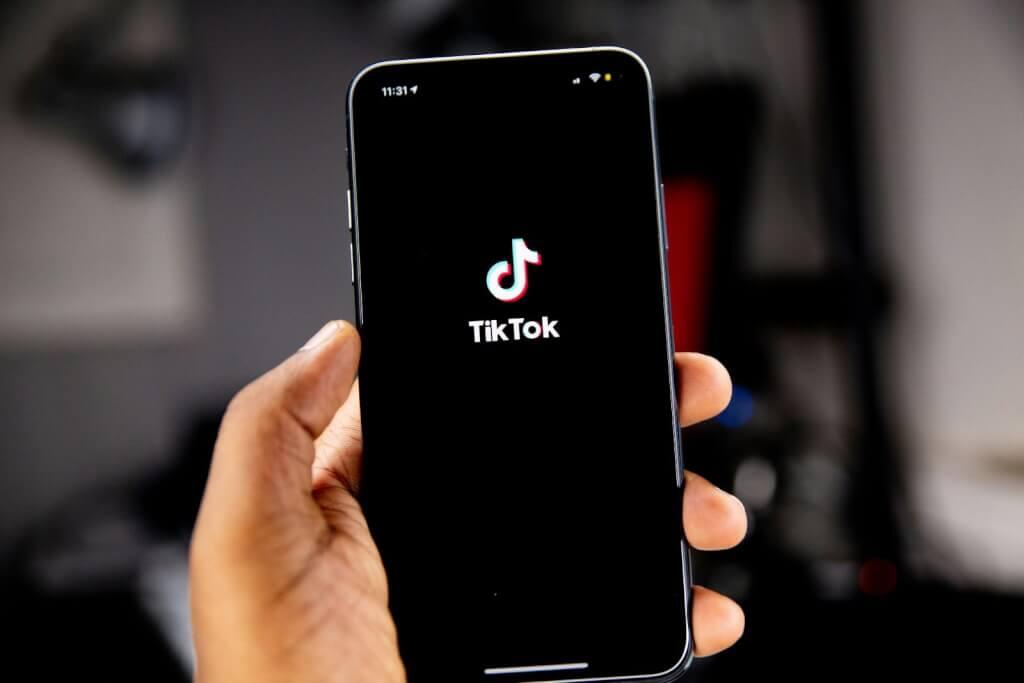 7個法國家庭聯合控告TikTok 演算法推送錯誤內容導致孩子輕生 - 職人選物-職人選物