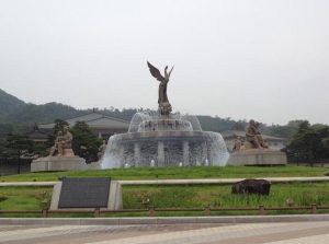 韓國宣布戒嚴 當地新聞、車站直播、通訊社整理-職人選物